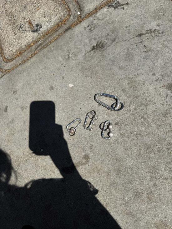  파 씨 말 키링 Pas Si Mal Rock 카라비너 열쇠고리 - PAS SI MAL