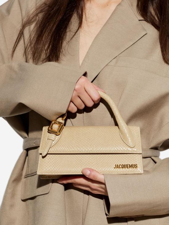 26SS 자크뮈스 버클 디테일 미디엄 치키토 BAW00326AC12A03130 LIGHTBEIGE