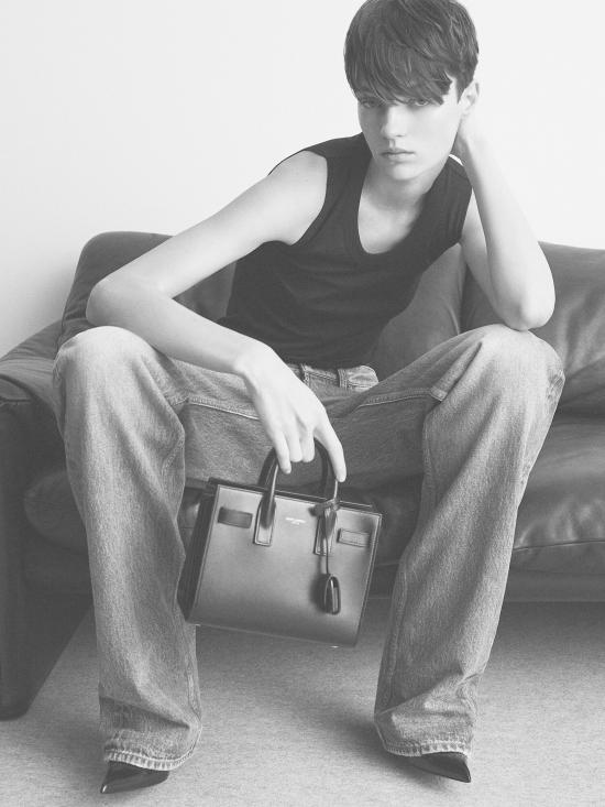 26SS 생로랑 삭 드 주르 나노 페이턴트 레더 마일드 398711 AAD165945 Green - SAINT LAURENT