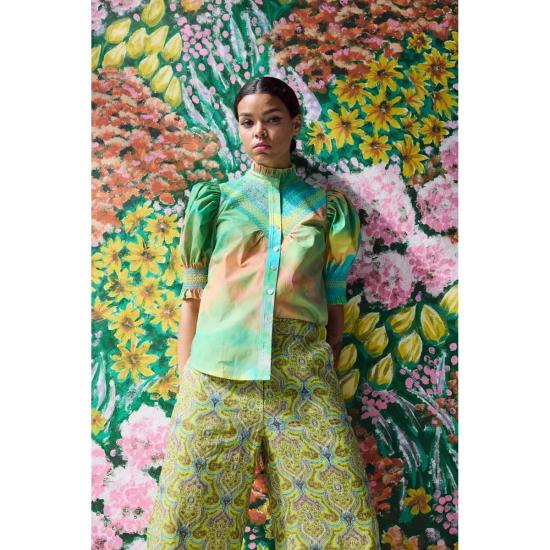  호프 포 플라워스 바이 트레이시 리스 탑 트레이시 리스의 '꽃을 위한 희망' 반팔 스모크 셔츠, 봄 풍경 - HOPE FOR FLOWERS