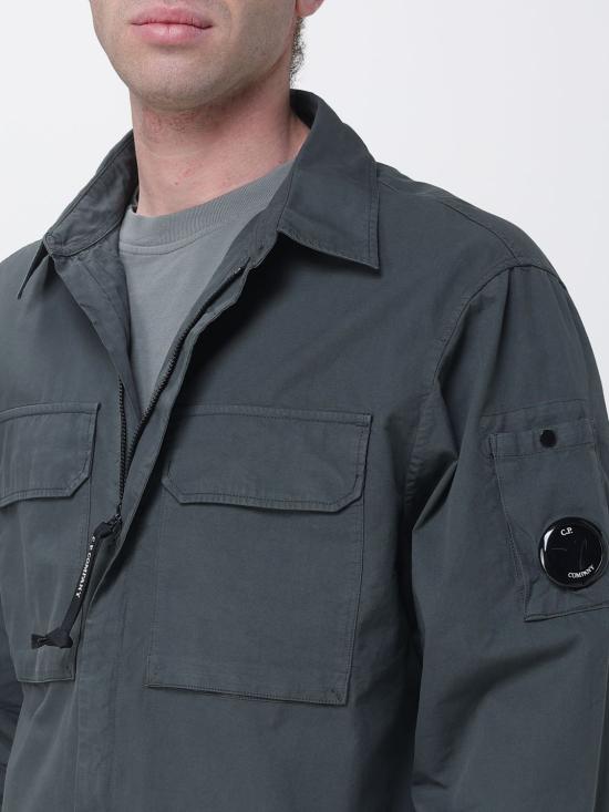 26SS 씨피 컴퍼니 오가닉 개버딘 지퍼 렌즈 오버셔츠 20CMOS156A110143G 921 Grey - C.P. COMPANY
