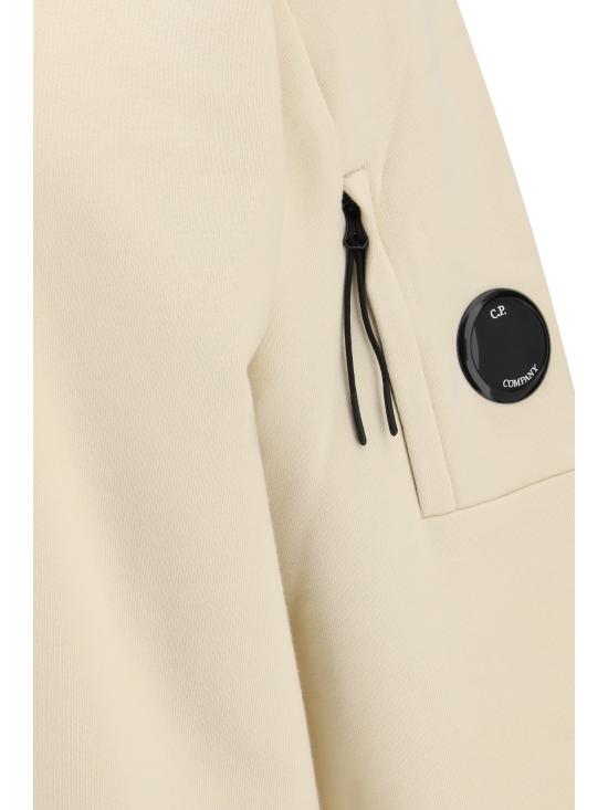 26SS 씨피 컴퍼니 다이애그널 레이즈드 플리스 크루넥 렌즈 스웨트셔츠 20CMSS713A005086W 114 CREAM - C.P. COMPANY