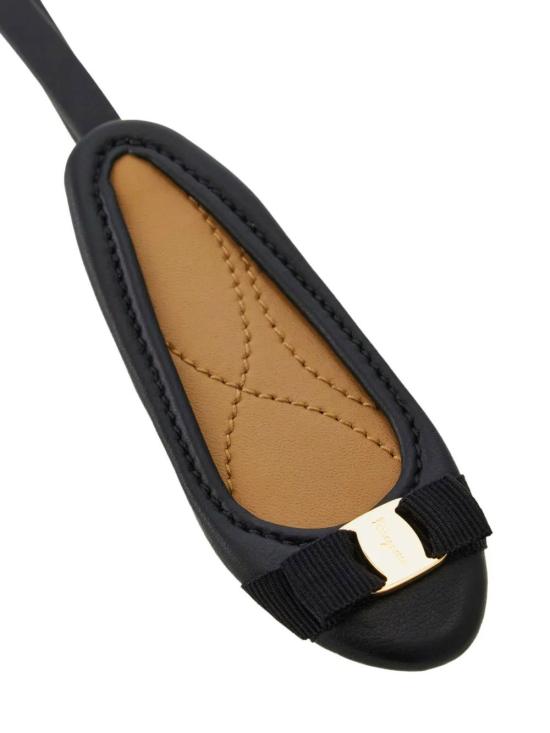 26SS 살바토레 페라가모 키링 221051 0790780 NERO LIGHT CAMEL - SALVATORE FERRAGAMO