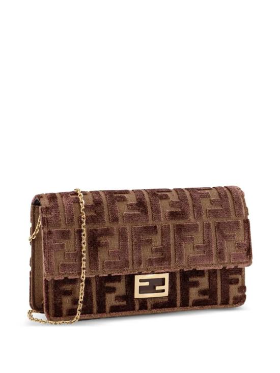 25FW 펜디 바게트 체인 지갑 8M0498AT14 F0L1B CHOCOLATEOS F0L1B CHOCOLATE OS - FENDI
