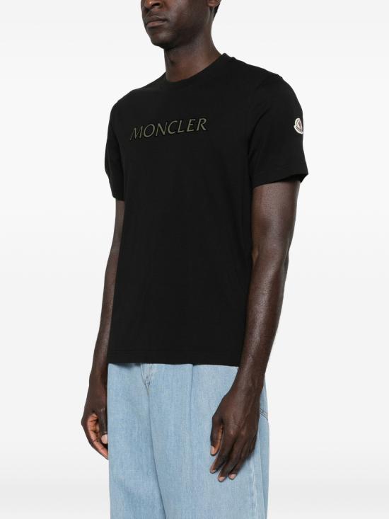 26SS 몽클레어 로고 프린트 코튼 티셔츠 L10918C0007589B8U 999 BLACK - MONCLER