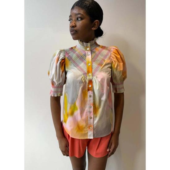  Hope for Flowers by Tracy Reece 블라우스 트레이시 리스의 '꽃을 위한 희망' 반팔 스모크 셔츠, 은은한 꽃무늬 - OTHER BRANDS