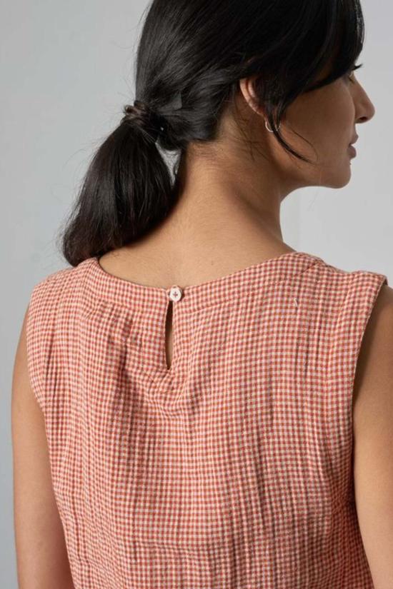  비비코 블라우스 피파 슬리브리스 탑 리틀 체크 러스트 - BIBICO