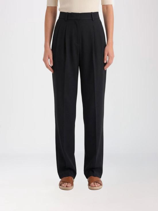 26SS 마이클 코어스 스트레이트 팬츠 MR630XGF23 Black