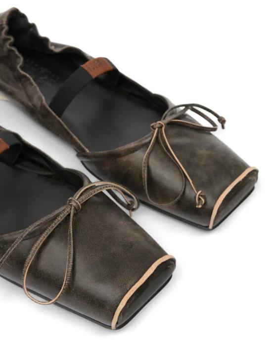 26SS MM6 메종마르지엘라 플랫 슈즈 S66WZ0037P7706 HB495 BLACK DOE BROWN - MM6 MAISON MARGIELA