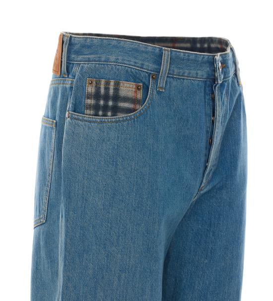 26SS 버버리 스트레이트 체크 턴업 진 8116361 A1322 Denim - BURBERRY