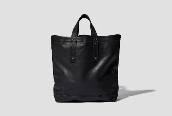 26SS 타이가 타카하시 숄더백 LOT.023 석탄 자루 (말가죽) - 검정색 가죽 TTSS26023 - TAIGA TAKAHASHI