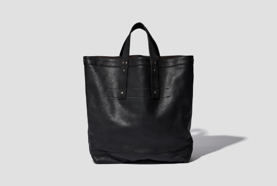 26SS 타이가 타카하시 숄더백 LOT.023 석탄 자루 (말가죽) - 검정색 가죽 TTSS26023