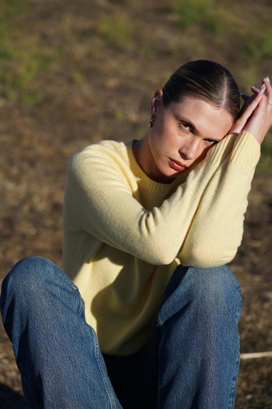  넬로 준 스웨터 넬로 크루넥  버터 옐로우 - NELLO JUNE