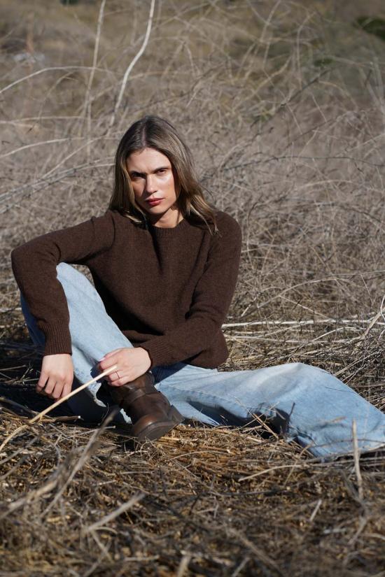  넬로 준 스웨터 Nello June Nello 크루넥  초콜릿 브라운 - NELLO JUNE