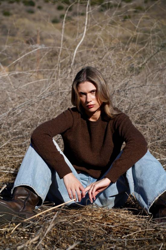  넬로 준 스웨터 Nello June Nello 크루넥  초콜릿 브라운