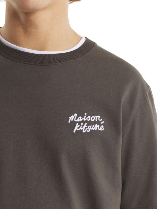 26SS 메종키츠네 핸드라이팅 컴포트 티셔츠 MM00126KJ7025 0453 Brown - MAISON KITSUNE