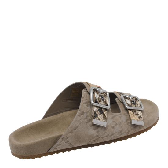 26SS 버버리 체크 스웨이드 얼친 샌들 8122994 C5120 - BURBERRY