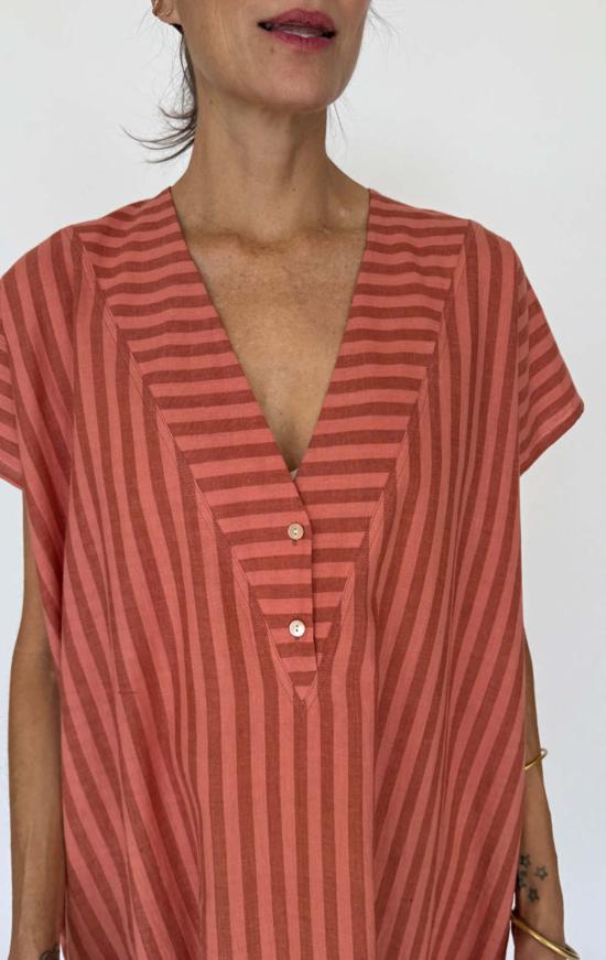  투 롱 원피스 브이 빕 컬럼 드레스 - TWO