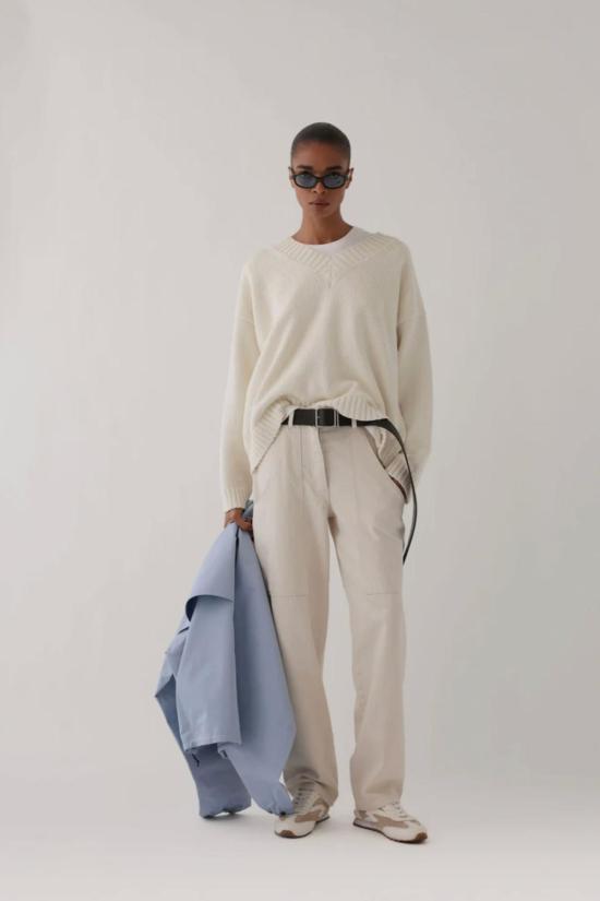  제임스 스트리트 코 스웨터 제임스 스트리트 사 슬론 비, 면 스웨터 착용 - JAMES STREET CO.