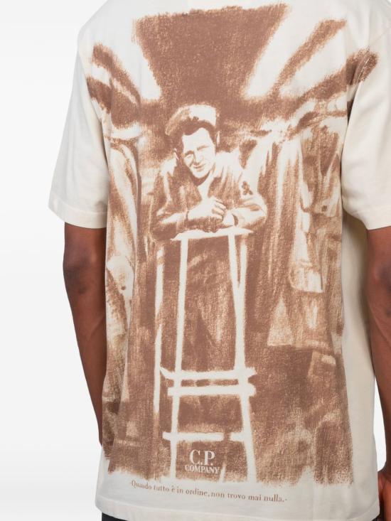 26SS 씨피 컴퍼니 반팔 티셔츠 20CMTS291A005431G 114 Beige - C.P. COMPANY