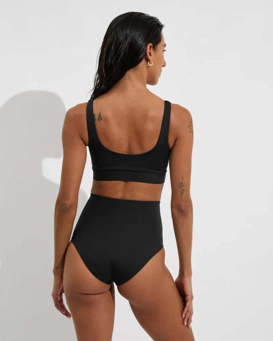  레프트 온 프라이데이 비키니 수영복 금요일 만조 때 바닥에 남겨진 - LEFT ON FRIDAY