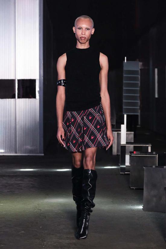  팡 뉴욕 민소매 티셔츠 팡 NYC 에센셜 러치드 조절 가능한 모크넥 탑 - FANG NYC