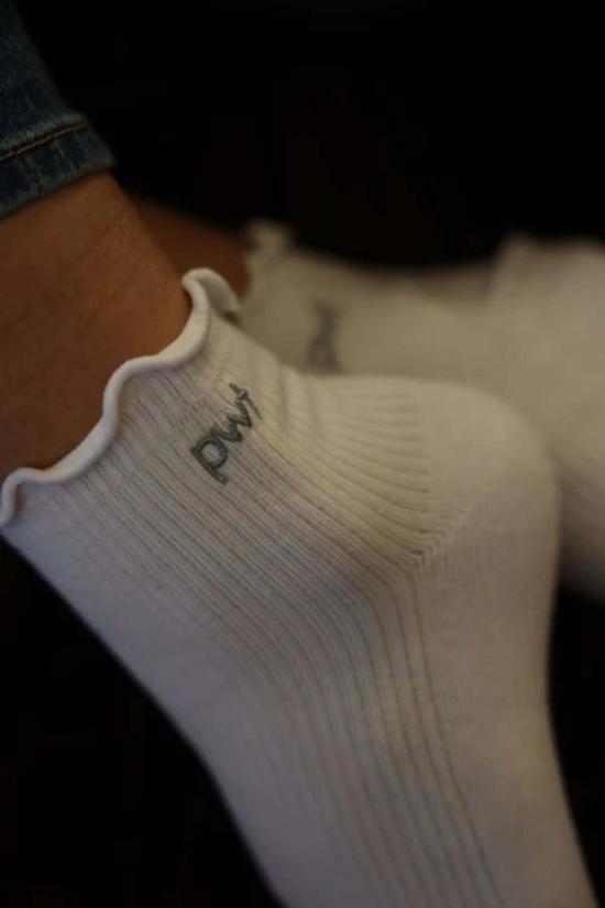  퍼펙트 화이트 티 양말 레터스 삭 화이트 - PERFECT WHITE TEE