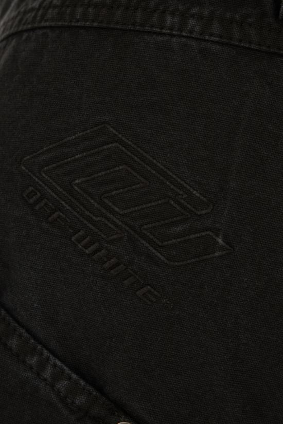 26SS 오프화이트 스트레이트 팬츠 OMCF04IS26FAB001 0001 BLACK - OFF WHITE