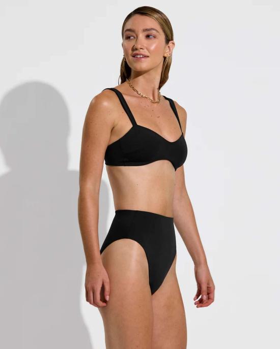  레프트 온 프라이데이 비키니 수영복 금요일에 라 플라주 정상에 남겨진 - LEFT ON FRIDAY