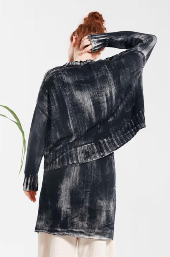  세리에 뉴메리카 스웨터 세리엔 우메리카 핸드페인팅 박시 - SERIENUMERICA