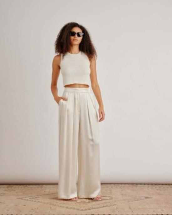  사블린 민소매 티셔츠 아자 크롭 탱크탑 (블랭킷 스티치 장식) - SABLYN