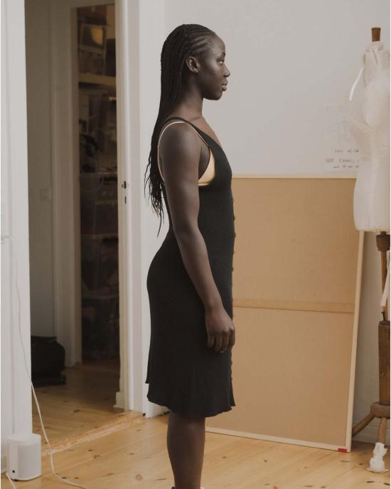  베이스레인지 미디 원피스 베이스렌지 오데르 드레스 - BASERANGE