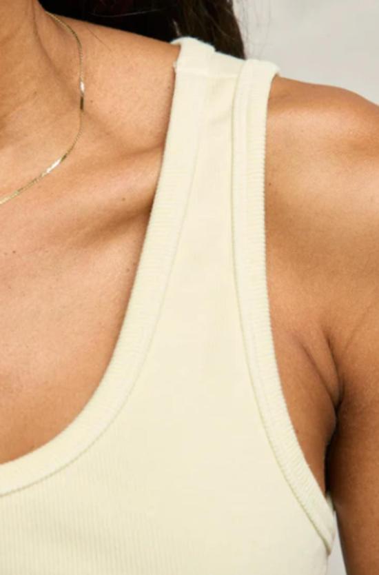  퍼펙트 화이트 티 민소매 티셔츠 퍼펙트화이트티 블론디 스트럭처드 립드 탱크 커스터드 - PERFECT WHITE TEE