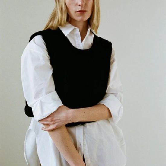  샤이나 모트 민소매 티셔츠 샤이나 모테 브리사 탑 - SHAINA MOTE