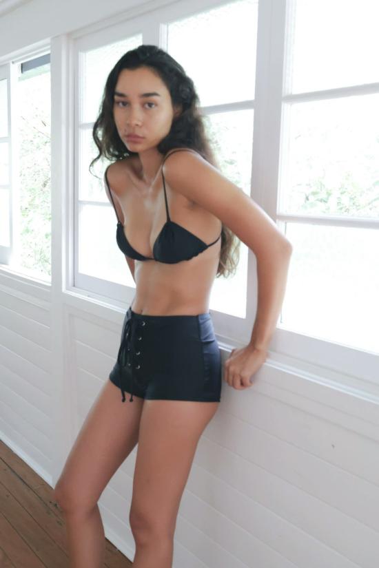  마레 퍼페투아 비키니 수영복 마레 페르페투아 더 트립 탑 젯 블랙 - MARE PERPETUA