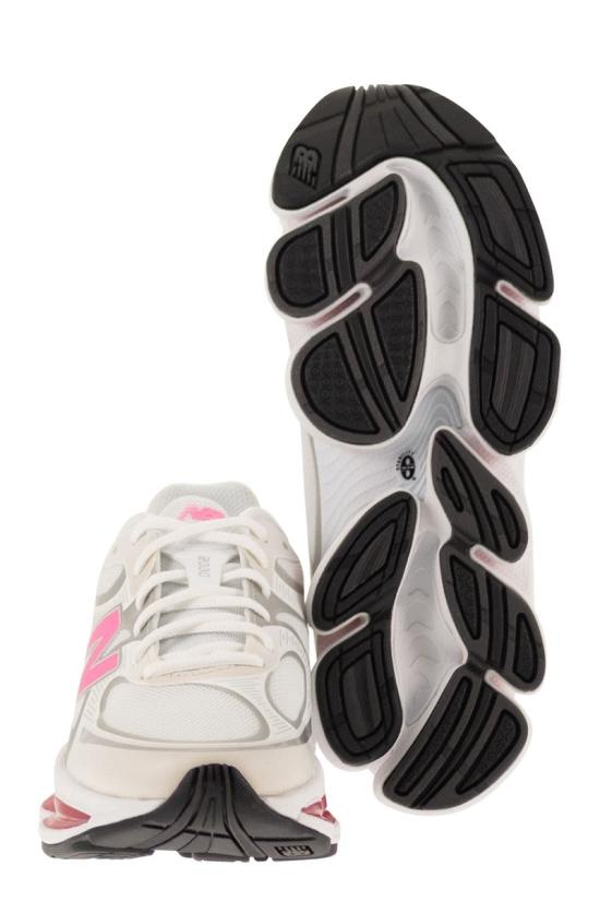 26SS 뉴발란스 스니커즈 U2000 7MM WHITE PINK - NEW BALANCE