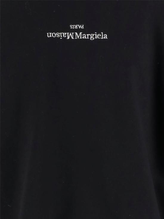 26SS 마르지엘라 업사이드 다운 자수 로고 후드 S50GU0167 S25503962 Black - MAISON MARGIELA