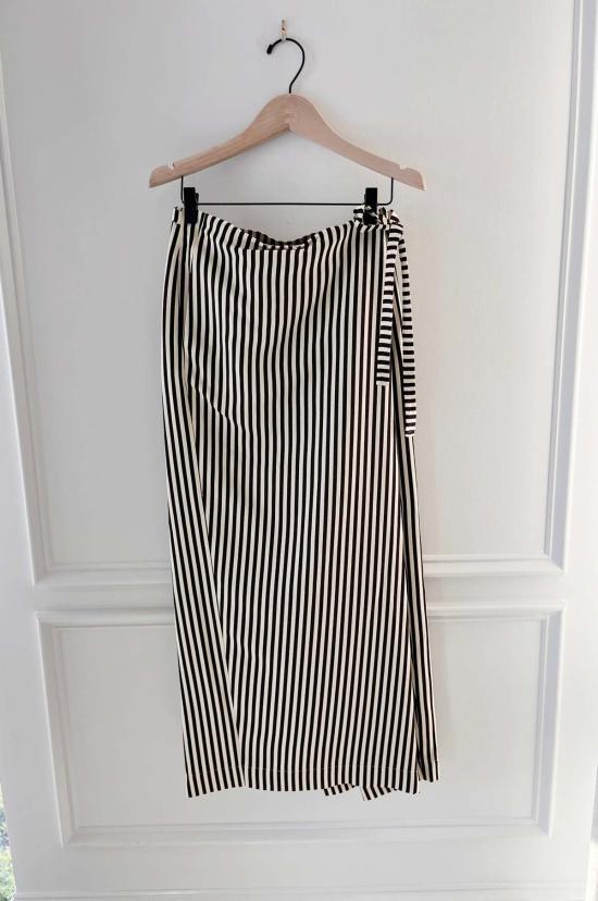  알리지 롱 스커트 알리시 스트라이프 랩  초콜릿/아이보리 - ALYSI