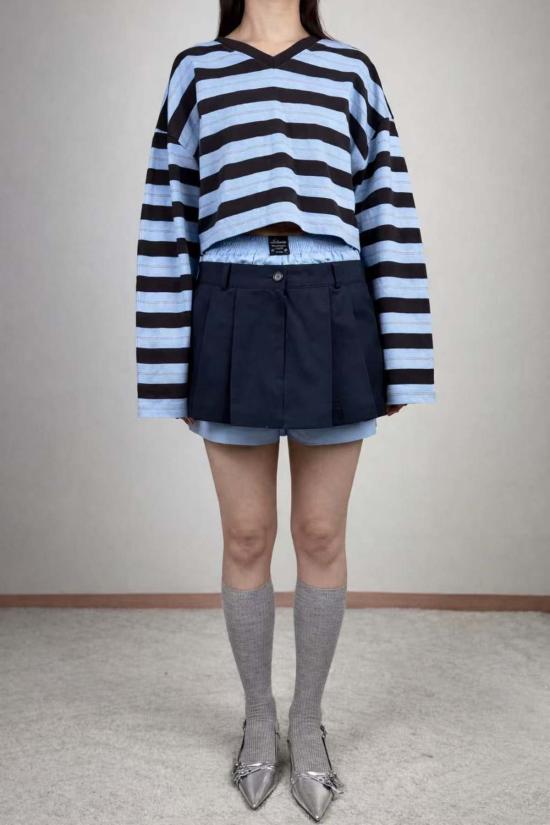  더 엔케이씨 스토어 긴팔 티셔츠 NKC 스토어 크롭 스트라이프 긴팔 상의 (블루 스트라이프)