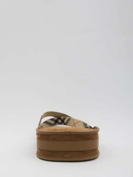 26SS 버버리 미니 B 클립 메신저 백 8120200A3819 BROWN - BURBERRY