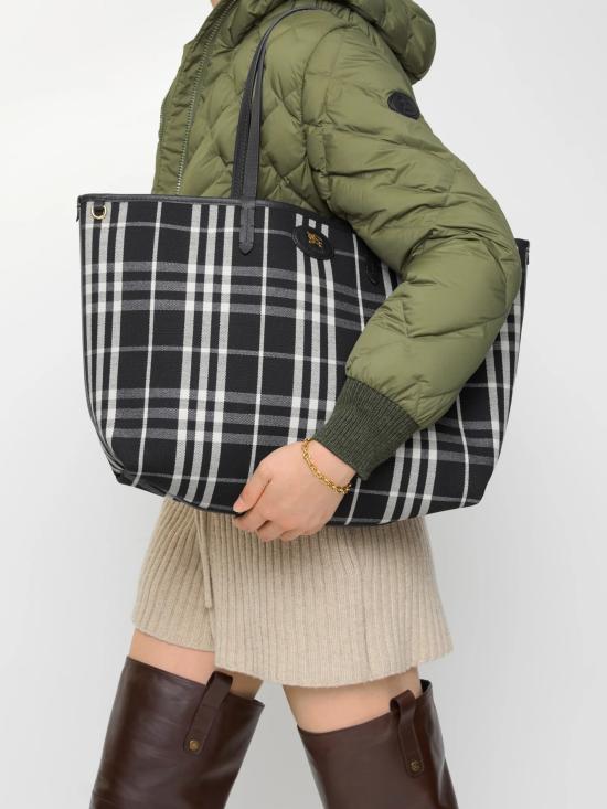 26SS 버버리 미디움 리버시블 블룸즈버리 토트백 8119606A1189 BLACK - BURBERRY