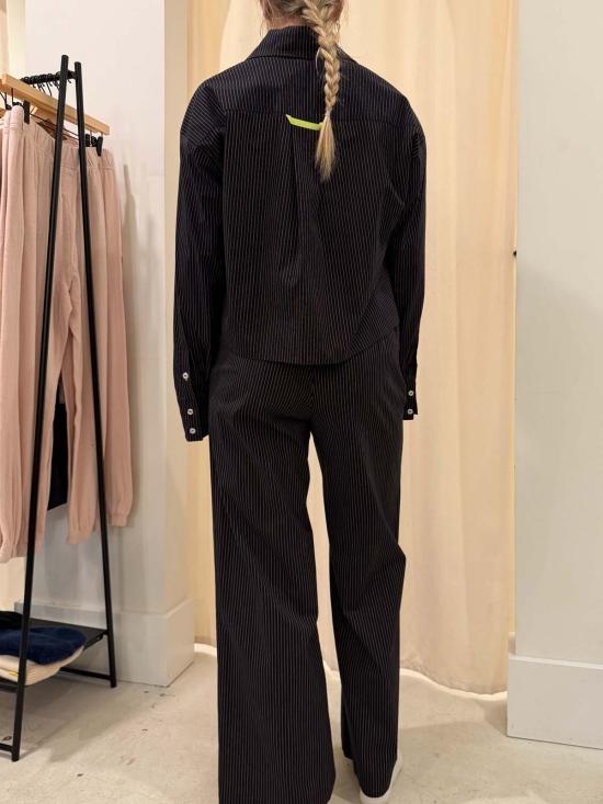  WAVEKELLY PRIVATE LABEL 셔츠 웨이브켈리 프라이빗 라벨 업사이클 크롭 팝 셔츠 포플린 핀스트라이프 - OTHER BRANDS