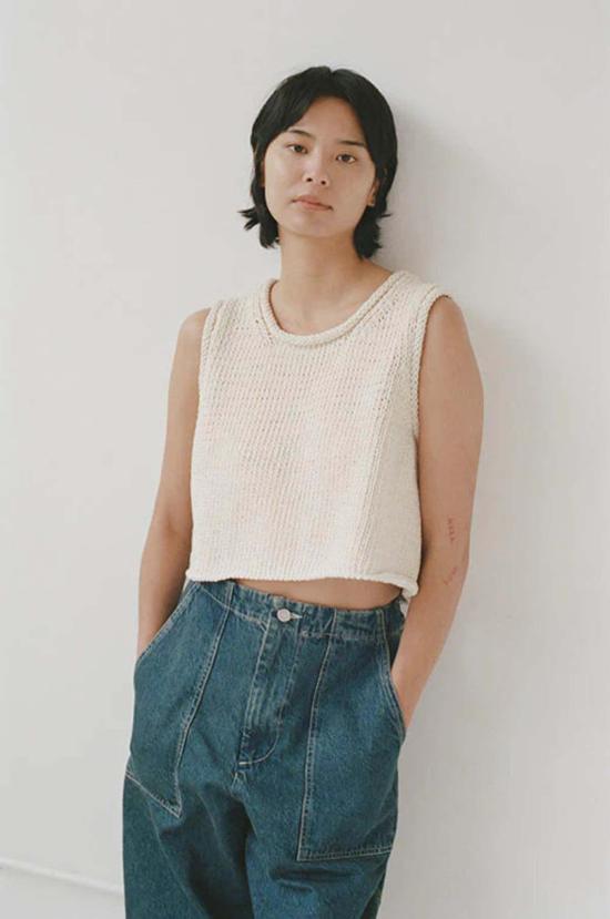  샤이나 모트 민소매 티셔츠 브리사 탑 내추럴 - SHAINA MOTE