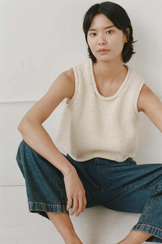  샤이나 모트 민소매 티셔츠 브리사 탑 내추럴 - SHAINA MOTE