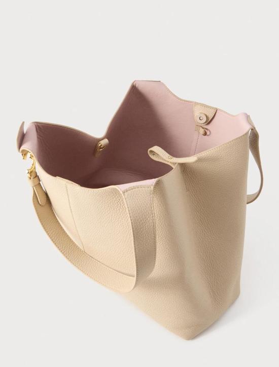 26SS 코치넬리 숄더백 E1 SHA 11 01 01N64 SANDSHELL - COCCINELLE