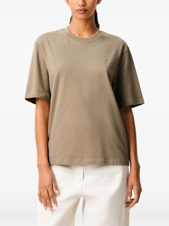 26FW 아미 하트 로고 코튼 자수 티셔츠 UTS341726 A036 BEIGE TAUPE - AMI
