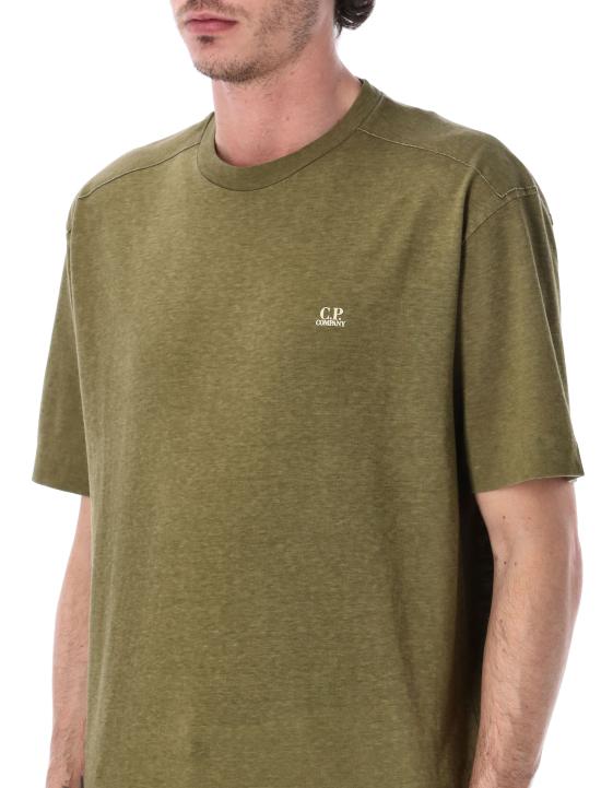 26SS 씨피 컴퍼니 반팔 티셔츠 20CMTS192A110643P 644 OLIVE MEL DRIED HERB - C.P. COMPANY