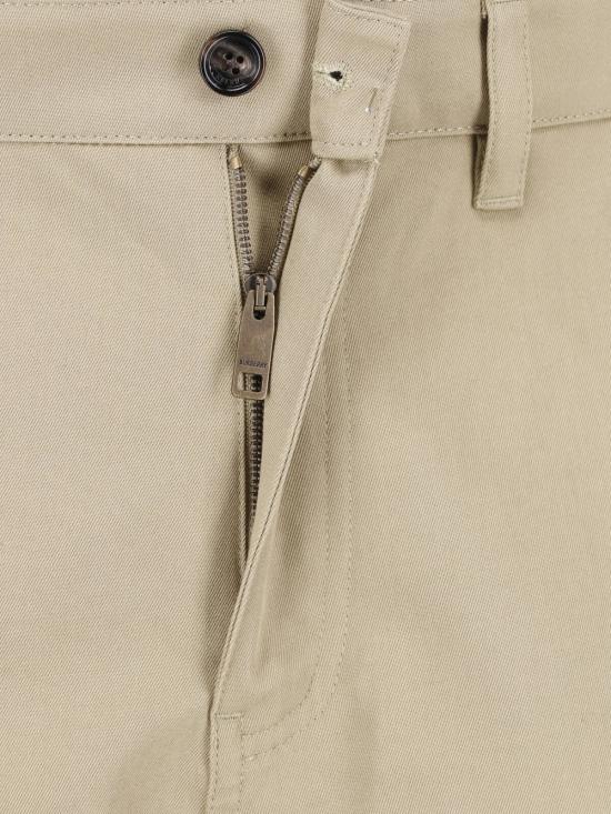 26SS 버버리 코튼 트윌 치노 8126498 C5120 - BURBERRY