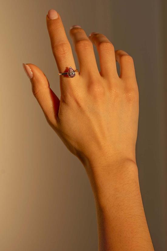  Milk & Rose 반지 밀크 & 로즈 드롭 센터스톤 링