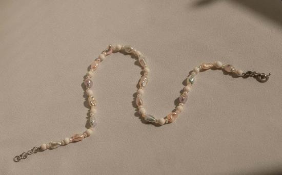  Milk & Rose 목걸이/팬던트 저희 매장에서는 바다에서 갓 건져 올린 진주 목걸이를 판매합니다. - OTHER BRANDS